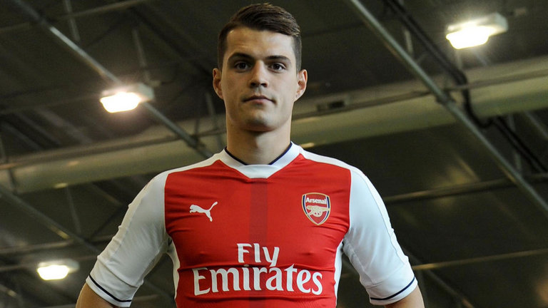 Xhaka Senang Bermain di EPL